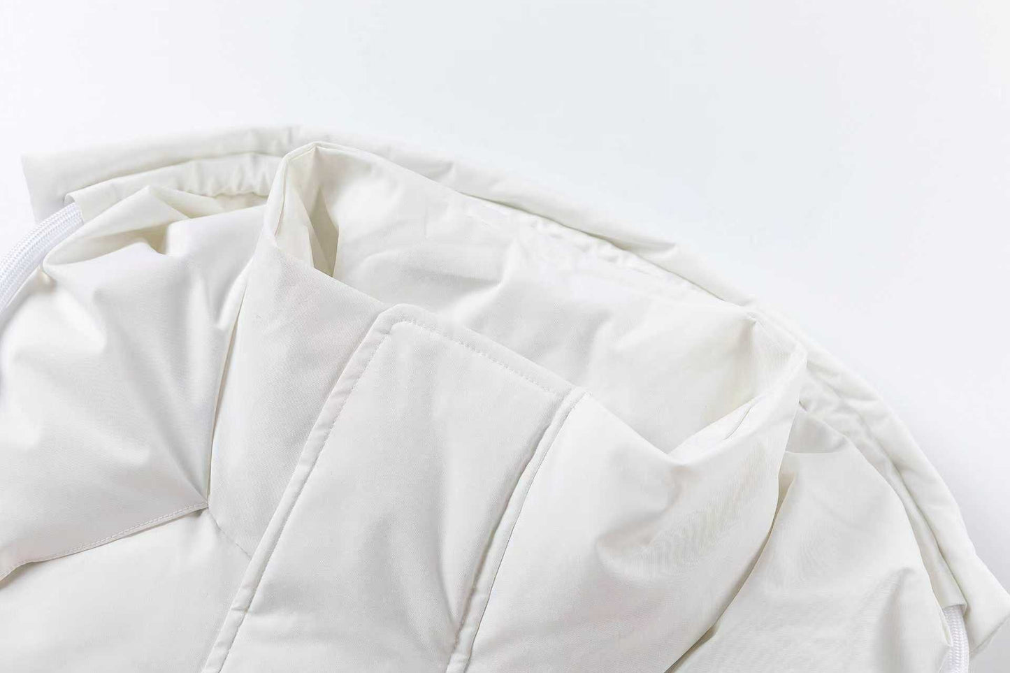 AMI Paris Ami de Cœur Hooded Down Puffer Jacket — White